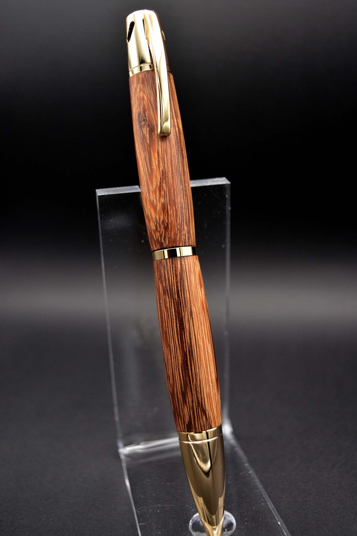 Pen P112420200002
